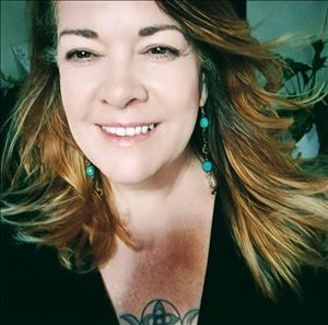 Carri Arata